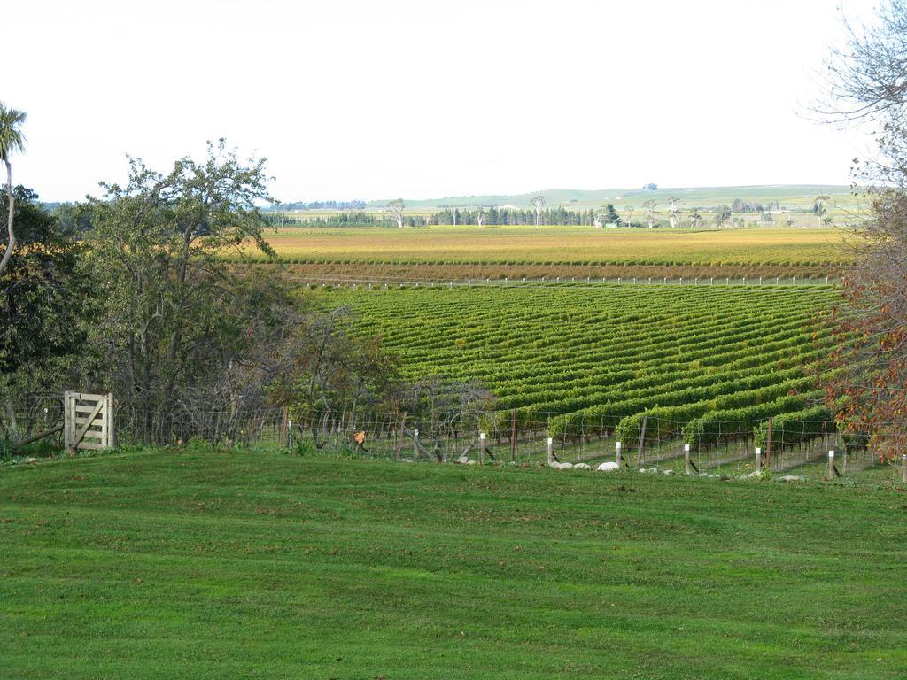 Отель Ugbrooke Country Estate Lower Dashwood Экстерьер фото